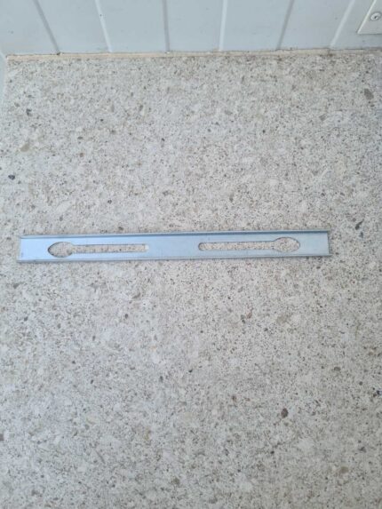 Mounting plate for road sign